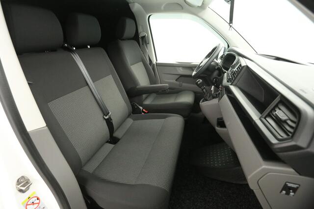 Volkswagen TRANSPORTER 2.0 TDI 150PK L1H1 | Airco | Cruise | Carplay | 3-Zits | Parkeersens. | Trekh.