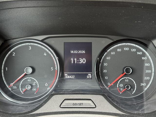 Volkswagen TRANSPORTER 2.0 TDI L1H1 26 Economy Business | Parkeersensor Achter | Cruise Control | Apple Carplay | 3 Zits | Airconditioning |