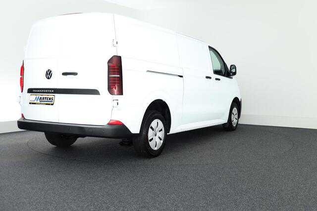 Volkswagen TRANSPORTER T7 2.0 TDI 110pk L2H1 Comfortline Incl. BPM! Parkeersensoren Carplay Bijrijdersbank
