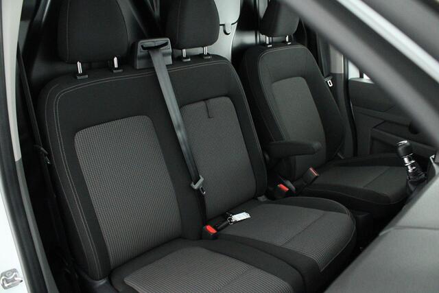 Volkswagen TRANSPORTER T7 2.0 TDI 110pk L2H1 Life Incl. BPM! Parkeersensoren Carplay Bijrijdersbank