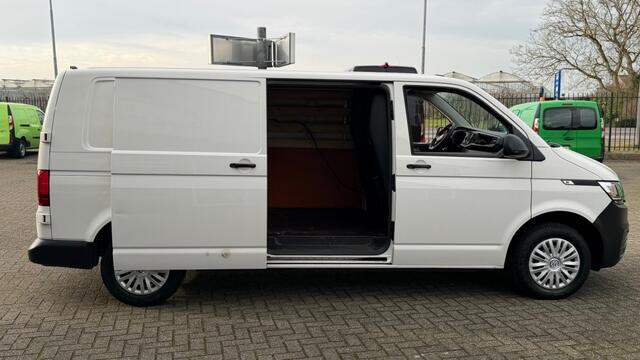 Volkswagen TRANSPORTER 2.0 TDI 81KW 110PK L2H1 EURO 6 AIRCO/ CRUISE CONTROL/ BIJRIJDERSBANK/ PDC/ 100% DEALERONDERHOUDEN