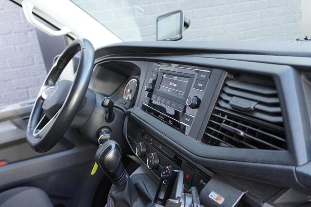 Volkswagen TRANSPORTER 2.0 TDI 150PK Automaat - EURO 6 - Airco - Cruise - Trekhaak - ¤15.900,- Excl.