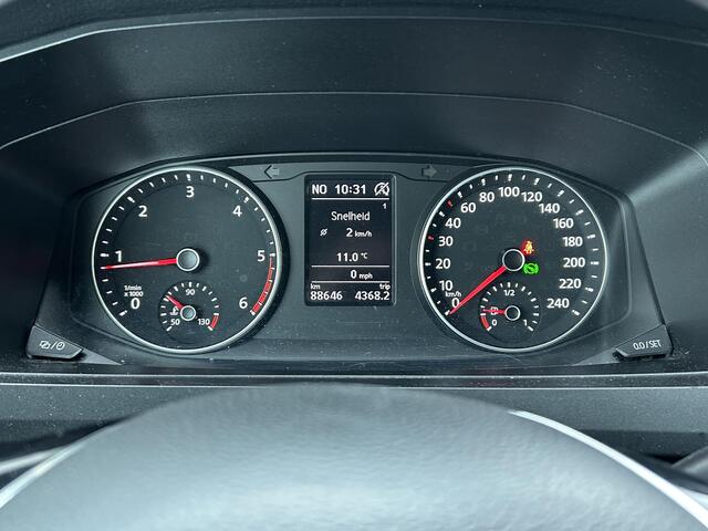Volkswagen TRANSPORTER 2.0 TDI L2H1 Dubbele Cabine Comfortline Plus | Navigatie | Camera | Trekhaak | Adaptive Cruise Control