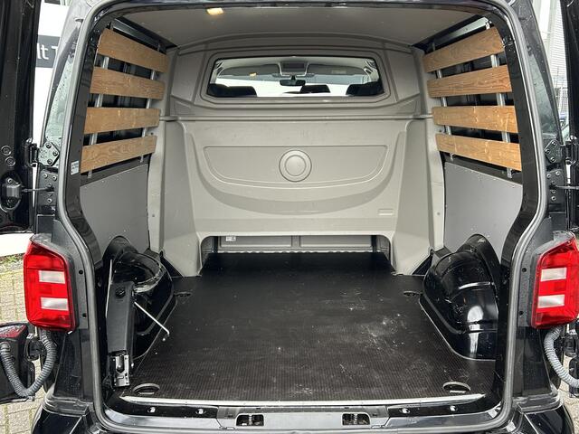 Volkswagen TRANSPORTER 2.0 TDI L2H1 Dubbele Cabine Comfortline Plus | Navigatie | Camera | Trekhaak | Adaptive Cruise Control