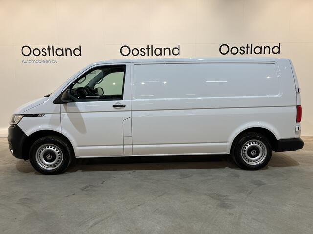 Volkswagen TRANSPORTER 2.0 TDI L2H1 150 PK Automaat Servicebus / Sortimo Inrichting / Euro 6 / Airco / Cruise Control / Camera / CarPlay / Navigatie / 3-Zits