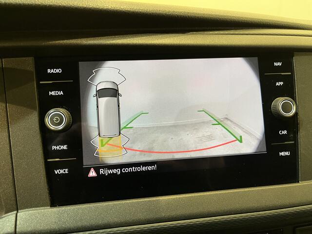 Volkswagen TRANSPORTER 2.0 TDI L2H1 150 PK Automaat Servicebus / Sortimo Inrichting / Euro 6 / Airco / Cruise Control / Camera / CarPlay / Navigatie / 3-Zits