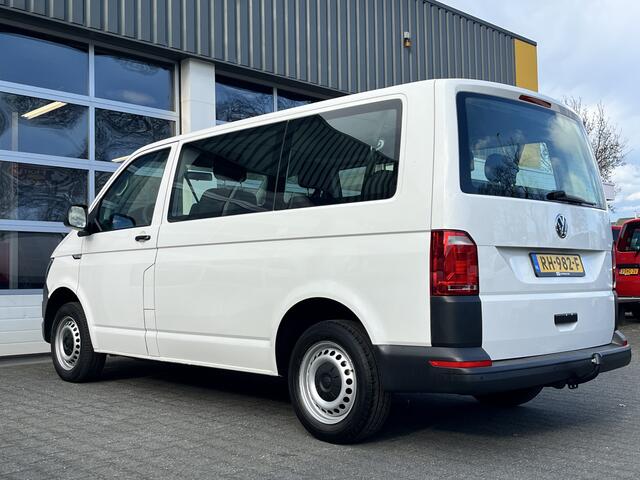 Volkswagen TRANSPORTER Kombi 2.0 TDI L1H1 BTW en BPM VRIJ!! 9-Persoons Airco Cruise control Trekhaak 2500 kg trekgewicht Buitenspiegels elektrisch verstel- en verwarm baar Parkeerhulp vóór en achter, Voorstoelen in hoogte verstelbaar