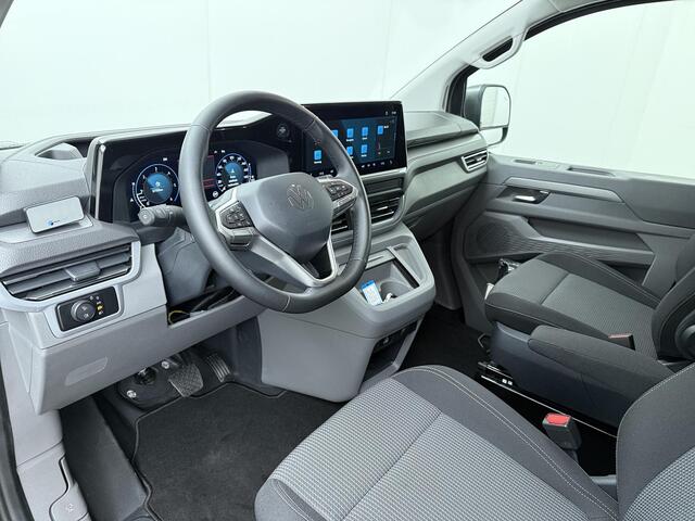 Volkswagen TRANSPORTER 2.0 TDI L1H1 28 Bulli 150Pk Automaat 8-Traps | Dubbele Cabine | BPM-vrij | 5-Persoons Comfortstoelen + Armleuningen | Navigatie Apple Carplay / Android Auto | PDC V + A + Achteruitrijcamera | Trekhaak