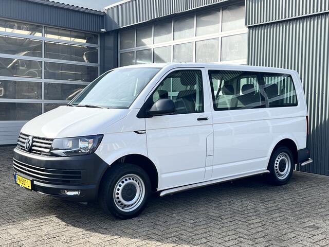 Volkswagen TRANSPORTER Kombi 2.0 TDI L1H1 BTW EN BPM VRIJ!! Euro 6 Airco Cruise controle 8-Persoons Automaat Parkeersensoren voor en achter Telefoonverbinding Ex overheid! 1e eigenaar Personenbus Groepsvervoer Taxi Combi Tourer