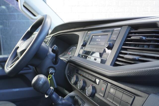 Volkswagen TRANSPORTER 2.0 TDI L2 EURO 6 - Airco - Cruise - Trekhaak - ¤15.900,- Excl.
