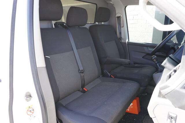Volkswagen TRANSPORTER 2.0 TDI L2 EURO 6 - Airco - Cruise - Trekhaak - ¤15.900,- Excl.