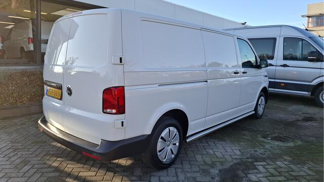 Volkswagen TRANSPORTER 6.1 - 2.0 TDI L2H1 28 Comfortline Navi by App / PDC / Trekhaak