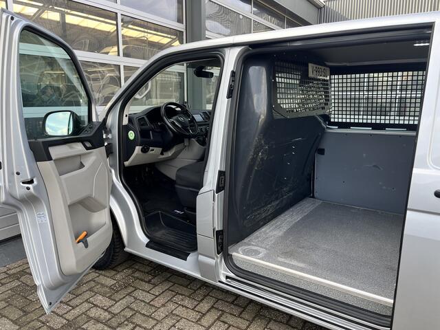 Volkswagen TRANSPORTER 2.0 TSI L2H1 Benzine Dubbele Schuifdeur Airco Cruise controle Bpm vrij Trekhaak Klep achter Euro 6 Benzine Ideaal voor ombouw naar Camper !!