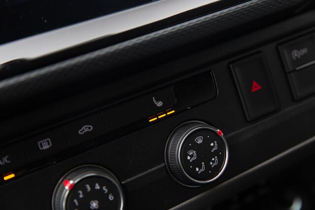 Volkswagen TRANSPORTER 2.0 TDI L2H3 28 Bulli , Trekhaak, Adap. cruise, Achteruitrijcamera,