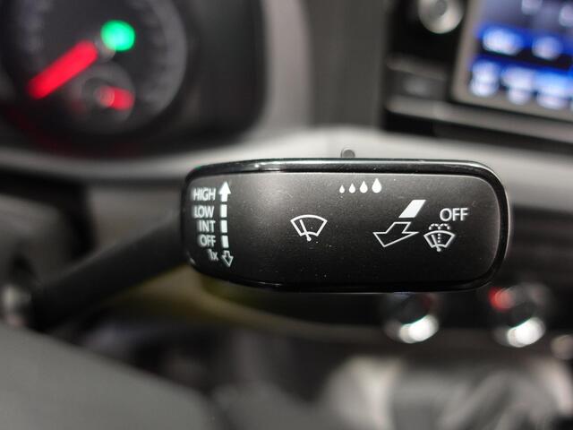 Volkswagen TRANSPORTER 2.0 TDI L2H1 28 Highline Automaat Camera | Airco | Cruise control | Navigatie | Trekhaak | Lichtmetalen velgen | Apple Carplay/ Android Auto | LED