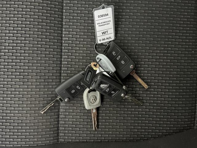 Volkswagen TRANSPORTER 2.0TDi 150PK DSG Automaat Highline | Navigatie | Camera | 3-Zits | Airco | Cruise