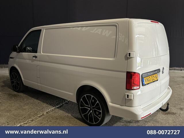 Volkswagen TRANSPORTER 2.0 TDI L1H1 Euro6 Airco | Apple Carplay | Cruisecontrol | LM-velgen | Trekhaak | Parkeersensoren Android Auto, Bijrijdersbank