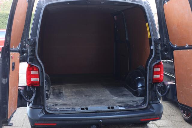 Volkswagen TRANSPORTER 2.0 TDI L2H1 | AIRCO | NAVI | CARPLAY | TREKHAAK