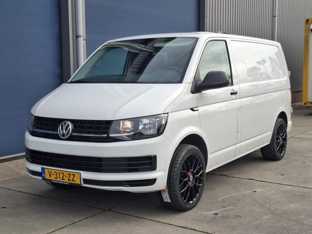 Volkswagen TRANSPORTER 2.0 TDI L1H1 Trendline AIRCO / CRUISE CONTROLE / TREKHAAK / EURO 6