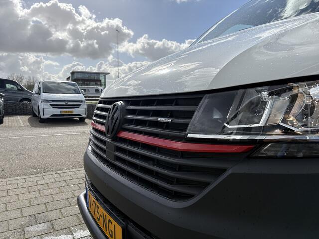 Volkswagen TRANSPORTER 2.0 TDI L2H1 150pk | 3 Zits | Achterklep | PDC | Laadruimte bekleding Cruise control | Bijrijdersbank