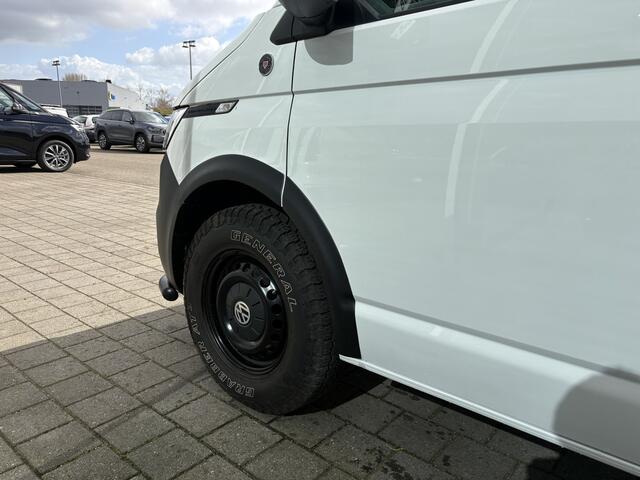 Volkswagen TRANSPORTER 2.0 TDI L2H1 150pk | 3 Zits | Achterklep | PDC | Laadruimte bekleding Cruise control | Bijrijdersbank