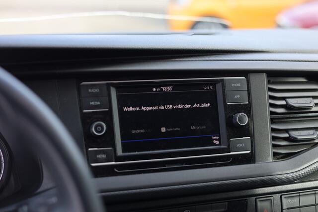 Volkswagen TRANSPORTER 2.0 TDI L2H1 AIRCO | CRUISE | CARPLAY | TREKHAAK