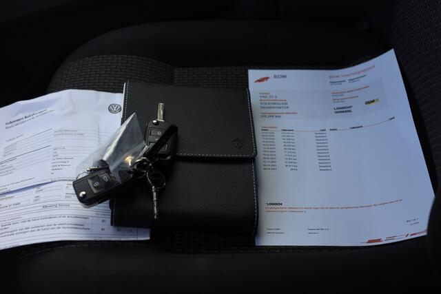 Volkswagen TRANSPORTER 2.0 TDI L2H1 AIRCO | CRUISE | CARPLAY | TREKHAAK