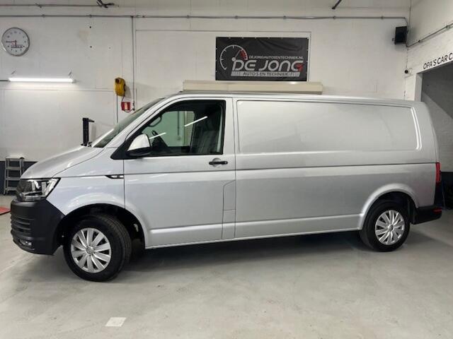 Volkswagen TRANSPORTER 2.0 TDI L2H1 150PK 3 zits, PDC, CAMERA, Stoelverwarming, Cruis.ctrl