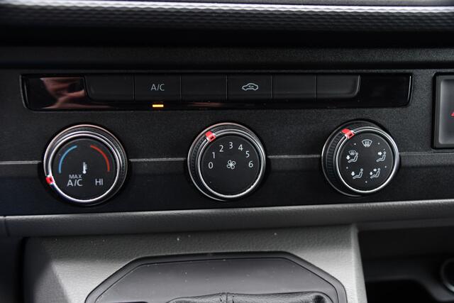 Volkswagen TRANSPORTER 2.0 TDI L2H1 30 PB Edition Camera, Cruise, Carplay, 150pk, Automaat, Multimedia, Airco, sensoren, Uniek!