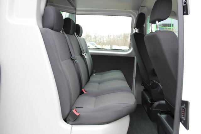 Volkswagen TRANSPORTER 2.0TDI L2H1 150Pk DC Comfortline | Leder stuurwiel | Apple carplay/Android auto
