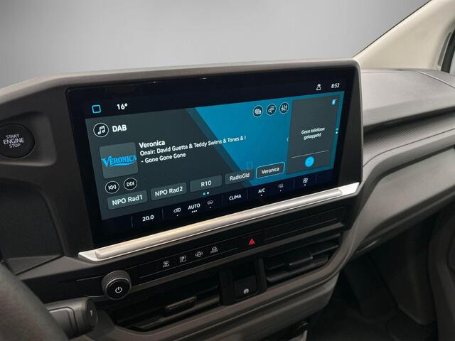 Volkswagen TRANSPORTER T7 2.0 TDI 150pk Automaat L1 Life | BPM-vrij | Bijrijdersbank | Cruise Control | Achteruitrijcamera | Navi (dmv AppleCarplay / AndroidAuto)