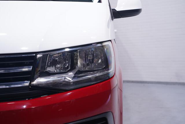 Volkswagen TRANSPORTER 2.0 TDI L2H1 Dubbel Cabine 5-Zits, Two-tone Rood / Wit, 2x Schuifdeur, Navi, Leder, PDC V+A, NAP