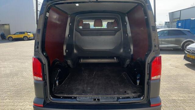 Volkswagen TRANSPORTER 2.0 TDI L2H1 30 Dubbel Cabine Comfortline - Leer - ACC - Camera