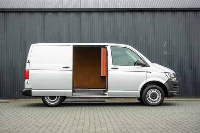 Volkswagen TRANSPORTER T6 2.0 TDI L1H1 | 150 PK | Automaat | Carplay | Cruise | PDC | Trekhaak