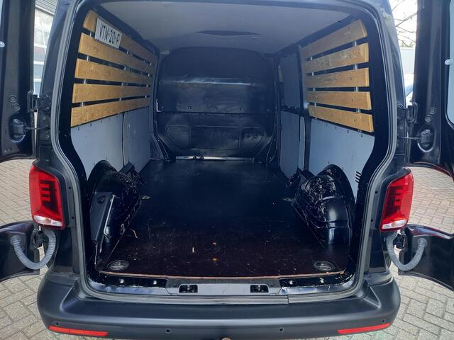 Volkswagen TRANSPORTER 2.0 TDI L2H1 28 Comfortline 110 pk / PDC / Cruise / Trekhaak