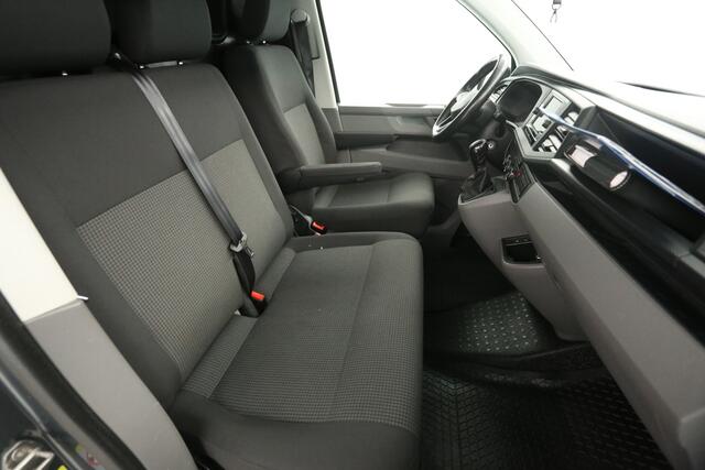 Volkswagen TRANSPORTER 2.0 TDI L2H1 150PK | Marge | Aut. | Airco | Adap. Cruise | Carplay | Camera | 3 Zits | Trekhaak