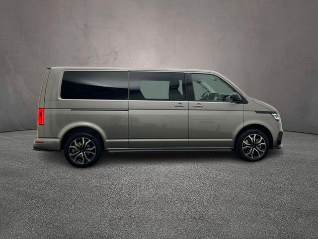 Volkswagen TRANSPORTER T6.1 2.0 TDI 204pk DSG L2 Bulli Dubbele cabine | 2x Schuifdeur | Leder | Blackstyle | Trekhaak | Stoelverwarming | BPM-vrij | Standkachel