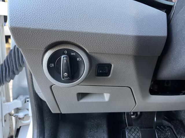 Volkswagen TRANSPORTER 2.0 TDI L2H1 30 DC Airco Cruise controle Telefoonverbinding Trekhaak 2200kg trekgewicht Apple carplay Navigatiesysteem schuifdeur Euro 6 DC 1e eigenaar Dealer onderhouden