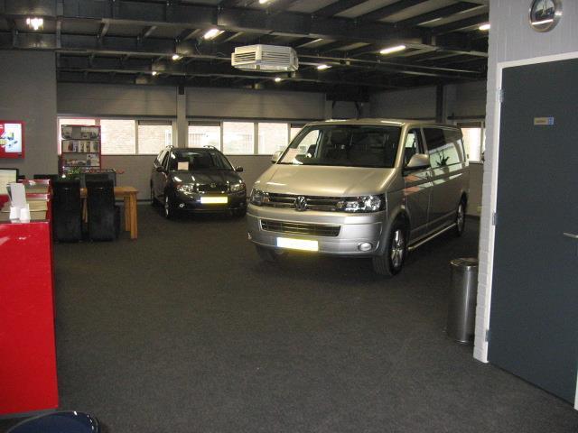 Volkswagen TRANSPORTER 2.0 TDI L1H1 28 DSG | dubbele vloer met lades | Trekhaak |