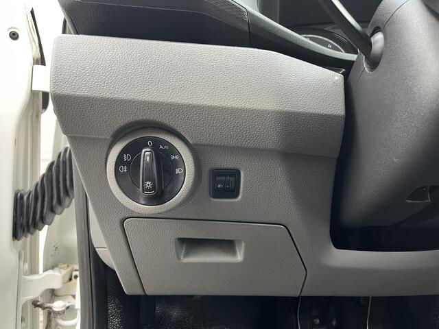 Volkswagen TRANSPORTER Kombi 2.0 TDI L2H1 9-Persoons Airco Cruise control Parkeersensoren achter Telefoonverbinding Euro 6 Ideaal voor camperombouw Groeps vervoer Taxi Combi Tourer Passenger