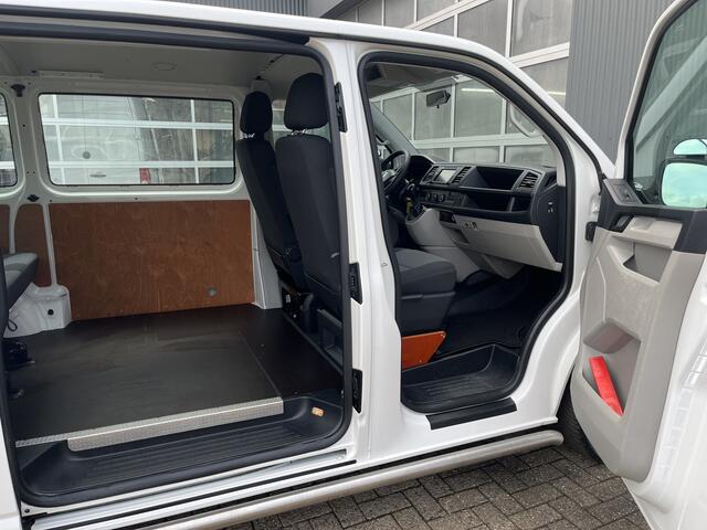 Volkswagen TRANSPORTER Kombi 2.0 TDI L1H1 BTW EN BPM VRIJ!! Airco Trekhaak 2500 kg trekgewicht Telefoonverbinding Groeps vervoer Taxi Combi Tourer Passenger