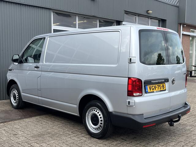 Volkswagen TRANSPORTER 2.0 TDI L1H1 4Motion 4x4 Airco Cruise controle Trekhaak 2500kg trekgewicht Telefoonverbinding Apple carplay Navigatiesysteem Parkeersensoren Achter Euro 6 1e eigenaar Dealer onderhouden