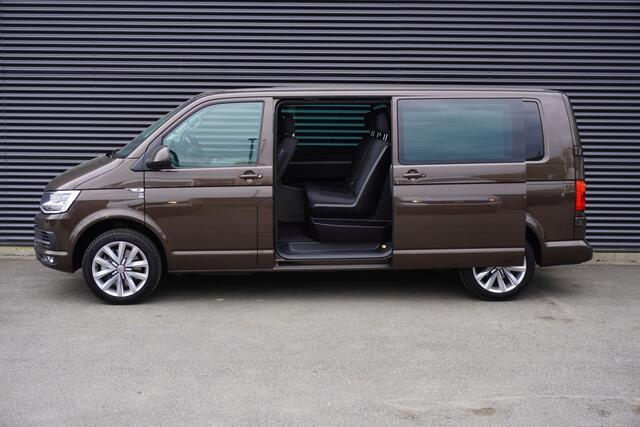 Volkswagen TRANSPORTER 204pk Euro6 Automaat L2H1 2x Schuifdeur Dubbele cabine Highline 70 Edition LED Navigatie Trekhaak Parkeersensoren Cruise control Stoelverwarming