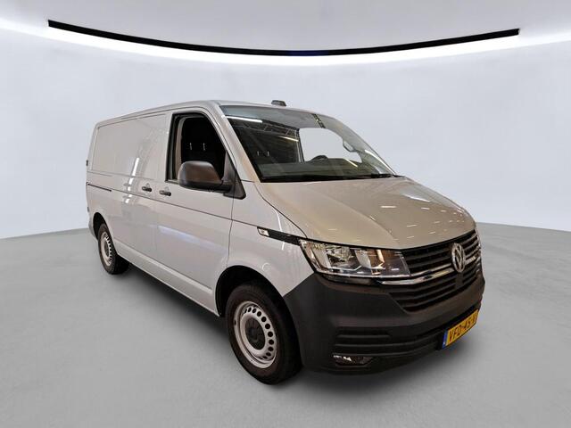 Volkswagen TRANSPORTER 2.0 TDI L1H1 30 Comfortline 110 pk / PDC / Cruise / Navigatie