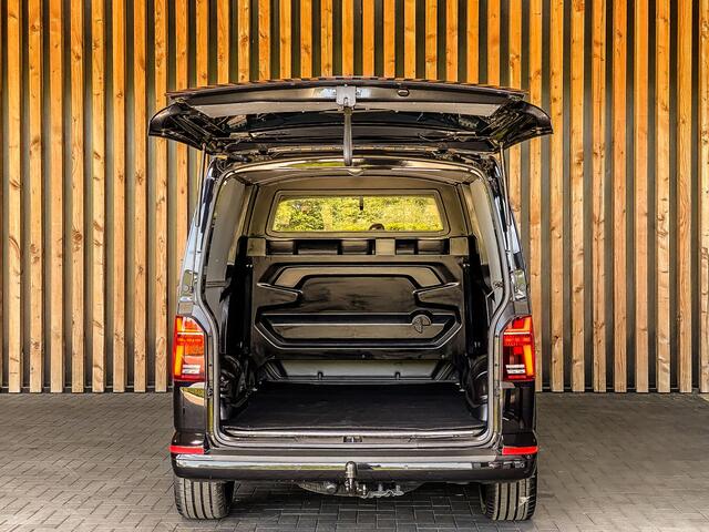 Volkswagen TRANSPORTER 2.0 TDI 150PK DSG Dubbele Cabine | LED | 6-PERSOONS | NAVI | CRUISE | ACHTERKLEP | PARK ASSIST |