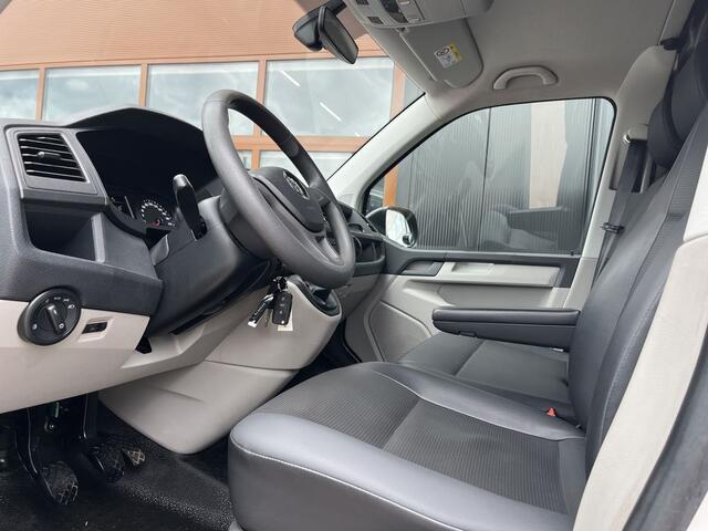 Volkswagen TRANSPORTER 2.0 TDI 102pk E6 Comfortline 3p Service bus Lease ¤276 p/m, Airco, Carplay, PDC, Sortimo inrichting, 2x Schuifdeur. Volledig onderhoudshistorie aanwezig
