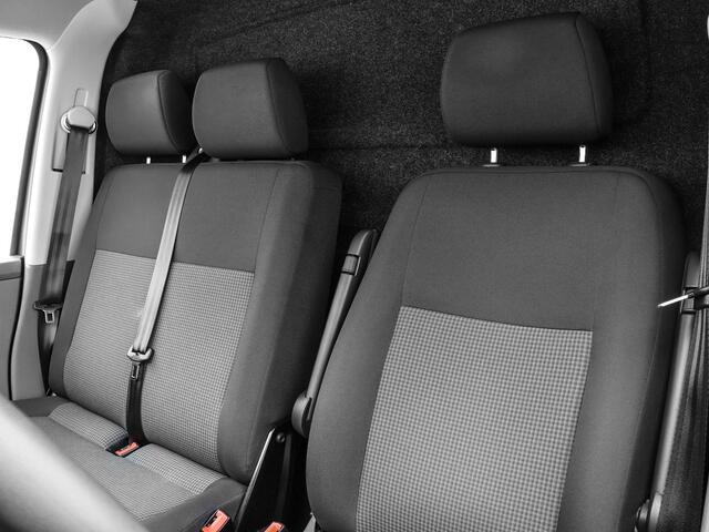 Volkswagen TRANSPORTER 2.0 TDI L1H1 26 Economy Business · Apple/Android Car Play · Imperiaal · Tussenschot · Vloerplaat · P-Sensoren · Cruise Control ·