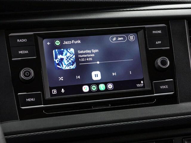 Volkswagen TRANSPORTER 2.0 TDI L1H1 26 Economy Business · Apple/Android Car Play · Imperiaal · Tussenschot · Vloerplaat · P-Sensoren · Cruise Control ·