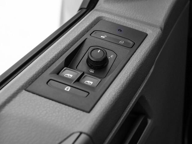 Volkswagen TRANSPORTER 2.0 TDI L1H1 26 Economy Business · Apple/Android Car Play · Imperiaal · Tussenschot · Vloerplaat · P-Sensoren · Cruise Control ·