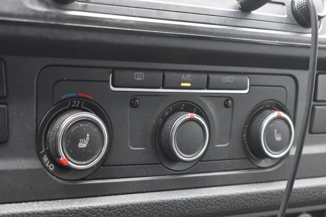 Volkswagen TRANSPORTER 2.0 TDI L2H1 DC Bulli Pack Comfortline Automaat | Trekhaak | Carplay Navigatie | Leder | Dubbel Cabine | 12 mnd BOVAG garantie | Whatsapp 06-53188999